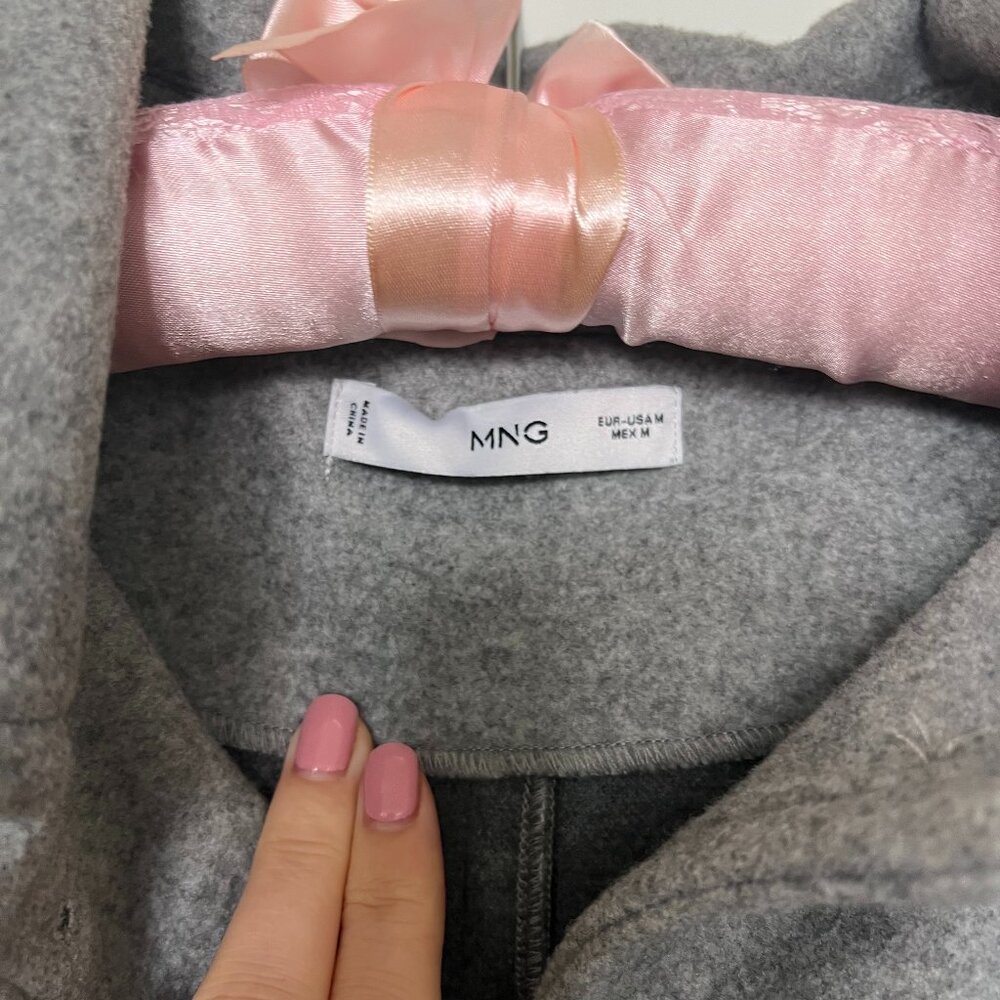 Cropped grey jacket